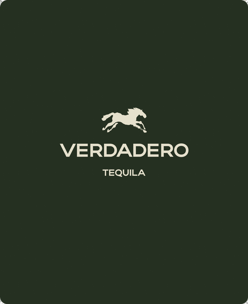 Verdadero — animated logo lockup: the wordmark and galloping-horse mark on a deep green field